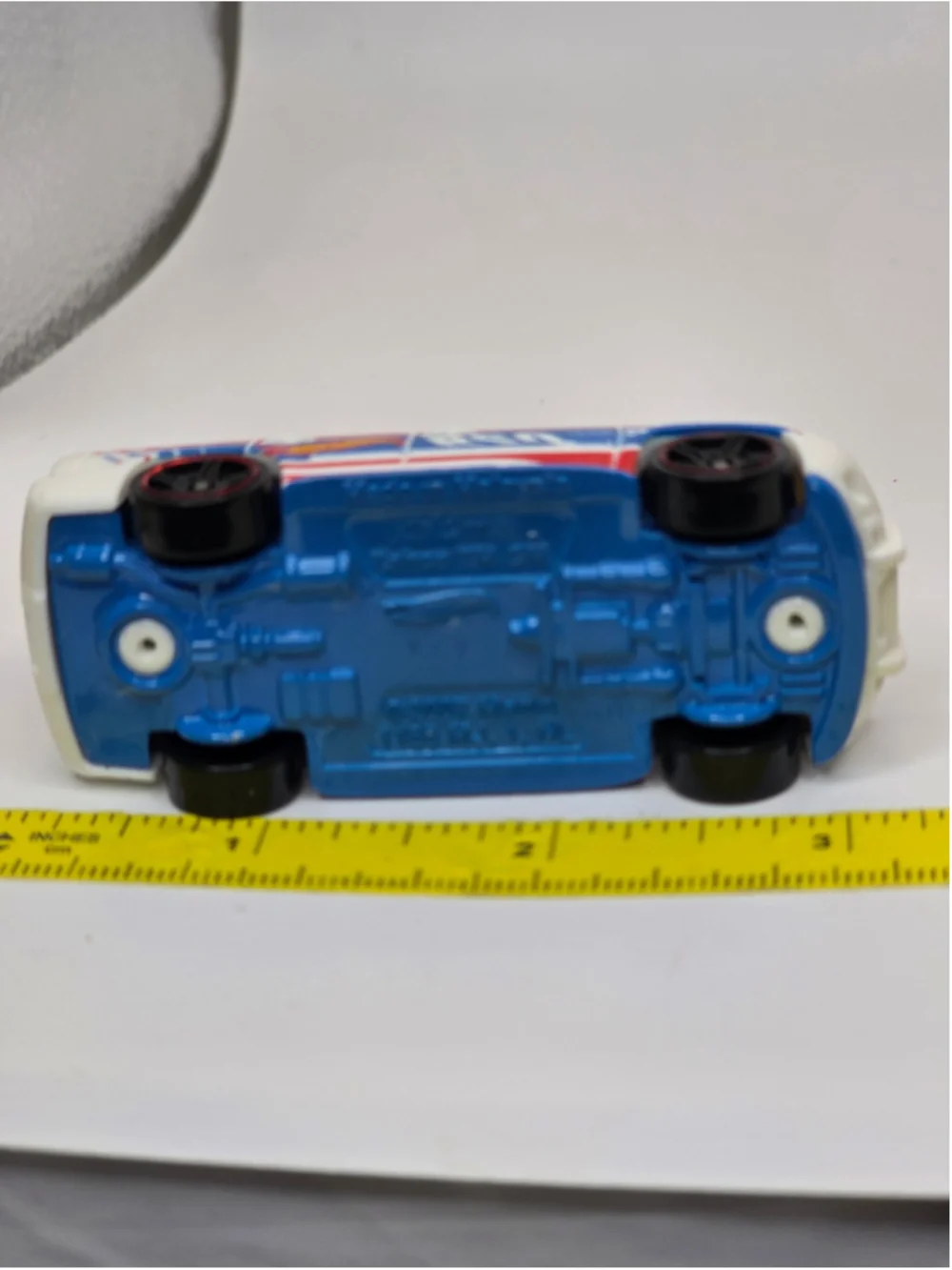 Diecast Vehicle Lot of 8 Trucks Vans SUV Utility Delivery Cars 1:64 Scale